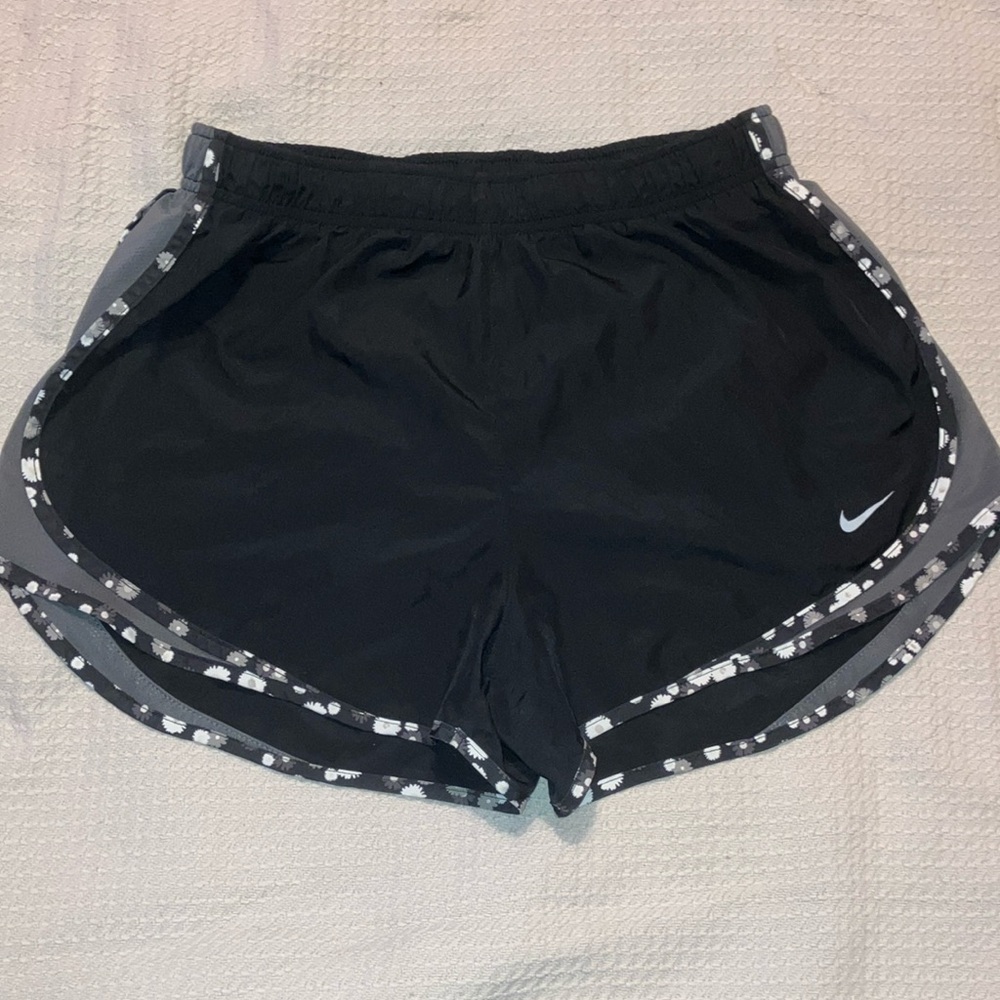 Nike Dri-Fit Shorts size Large